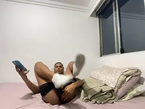Snapshot of jhanchocolatboy chatting on June 20, 2026, 11:43 pm jhanchocolatboy online show from June 20, 2026, 11:43 pm