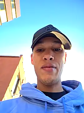 Snapshot of el_negga chatting on June 2, 2026, 10:26 am el negga online show from June 2, 2026, 10:26 am