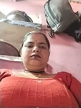 Snapshot of HOpooja356l chatting on June 4, 2026, 5:45 am HOpooja356l online show from June 4, 2026, 5:45 am