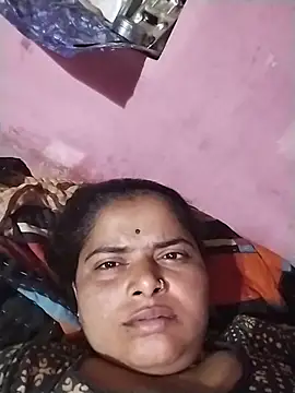 Snapshot of HOpooja356l chatting on June 7, 2026, 3:28 pm HOpooja356l online show from June 7, 2026, 3:28 pm