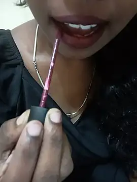 Snapshot of Sexy-Zeenat chatting on July 10, 2026, 5:18 am Sexy-Zeenat online show from July 10, 2026, 5:18 am