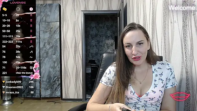 Snapshot of Yevgeshka-Milashka chatting on October 26, 2025, 6:41 pm Yevgeshka-Milashka online show from October 26, 2025, 6:41 pm