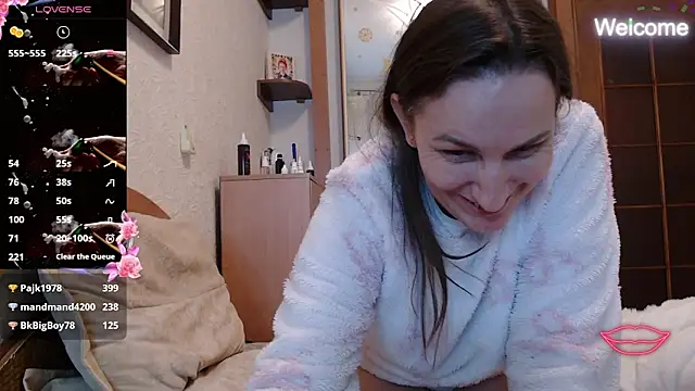 Snapshot of Yevgeshka-Milashka chatting on January 17, 2026, 6:22 pm Yevgeshka-Milashka online show from January 17, 2026, 6:22 pm