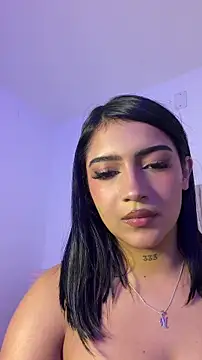 Snapshot of Nicolegh_ chatting on June 21, 2026, 2:06 am Nicolegh online show from June 21, 2026, 2:06 am