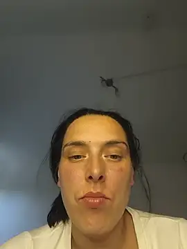 Snapshot of Cassia_Lux_Royal chatting on July 3, 2026, 5:41 pm Cassia Lux Royal online show from July 3, 2026, 5:41 pm