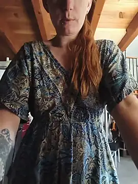 Snapshot of ladydivine14 chatting on July 6, 2026, 10:00 am ladydivine14 online show from July 6, 2026, 10:00 am