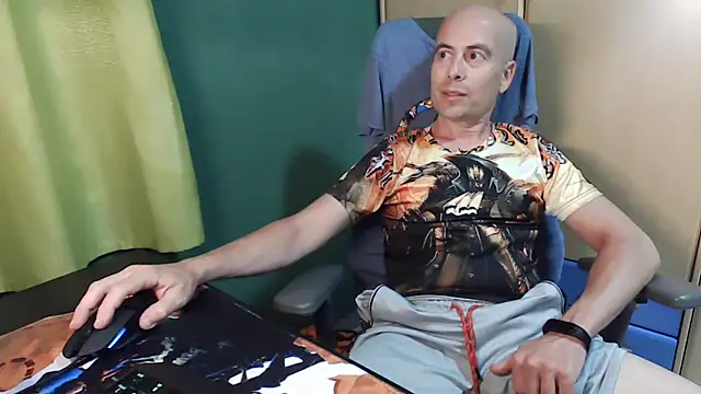 Snapshot of Golfo-83 chatting on June 2, 2026, 9:04 pm Golfo-83 online show from June 2, 2026, 9:04 pm