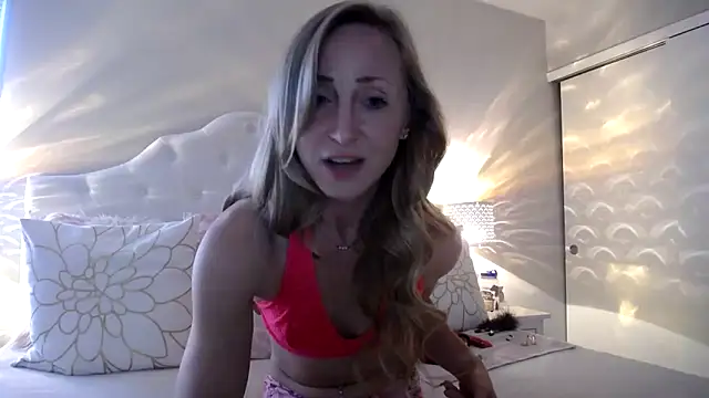 Snapshot of naomi_at_nite chatting on June 16, 2026, 11:16 pm naomi at nite online show from June 16, 2026, 11:16 pm