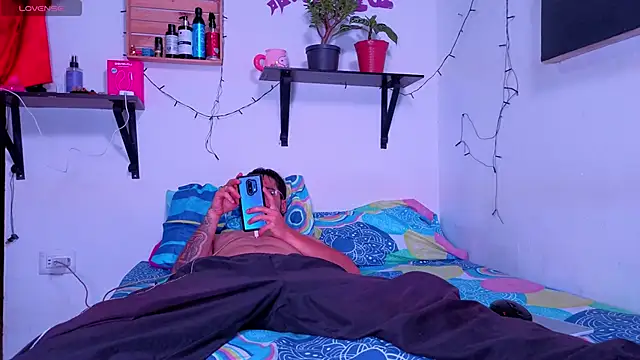 Snapshot of Celeste_Latina19 chatting on June 16, 2026, 4:12 am Celeste Latina19 online show from June 16, 2026, 4:12 am