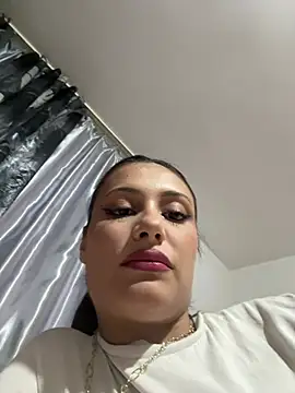 sexxycouple43 online show from July 8, 2026, 9:37 pm