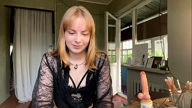 Snapshot of LollyAngel chatting on June 26, 2026, 4:35 pm LollyAngel online show from June 26, 2026, 4:35 pm
