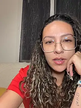 Snapshot of leana_bgeee chatting on June 15, 2026, 10:42 pm leana bgeee online show from June 15, 2026, 10:42 pm