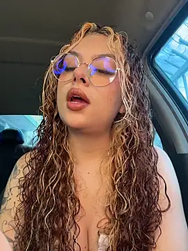 Snapshot of Joyce-fire chatting on June 28, 2026, 7:09 pm Joyce-fire online show from June 28, 2026, 7:09 pm