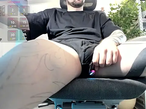 KitteanHard online show from June 17, 2026, 5:45 pm