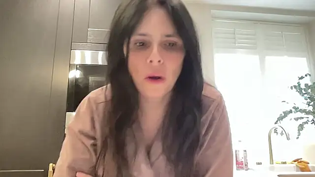 Snapshot of JadeLucy chatting on June 11, 2026, 7:16 am JadeLucy online show from June 11, 2026, 7:16 am