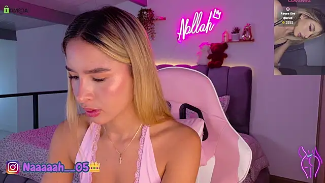 Snapshot of Nallah__ chatting on June 21, 2026, 1:39 pm Nallah online show from June 21, 2026, 1:39 pm