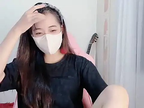 BUNNIIE MIE online show from June 23, 2026, 1:58 am