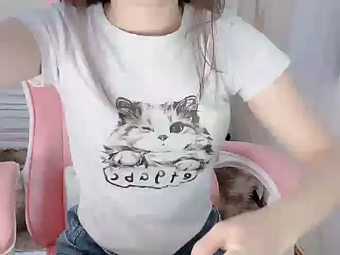 BUNNIIE MIE online show from August 5, 2026, 3:11 am