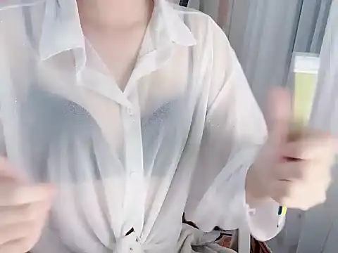 BUNNIIE MIE online show from June 16, 2026, 3:06 am