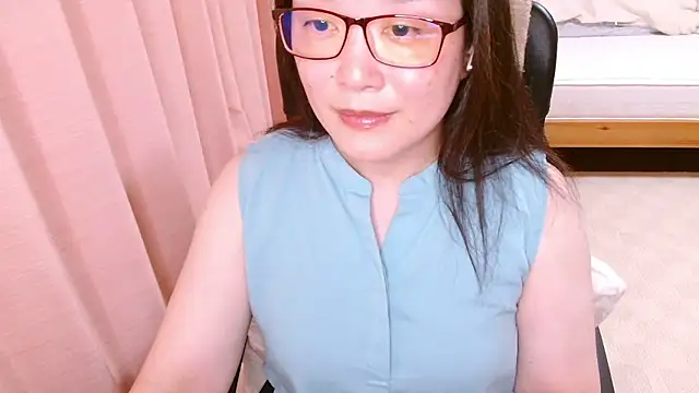 LENA-xo online show from July 10, 2026, 3:23 pm