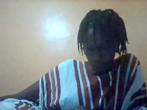 Snapshot of Zinnah_Q chatting on June 5, 2026, 4:56 pm Zinnah Q online show from June 5, 2026, 4:56 pm