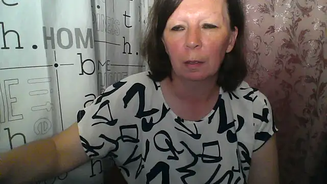 Schastlivaya43 online show from June 10, 2026, 8:54 pm