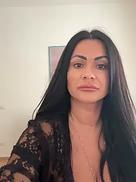 Snapshot of BellaDolce_ chatting on June 17, 2026, 12:04 pm BellaDolce online show from June 17, 2026, 12:04 pm