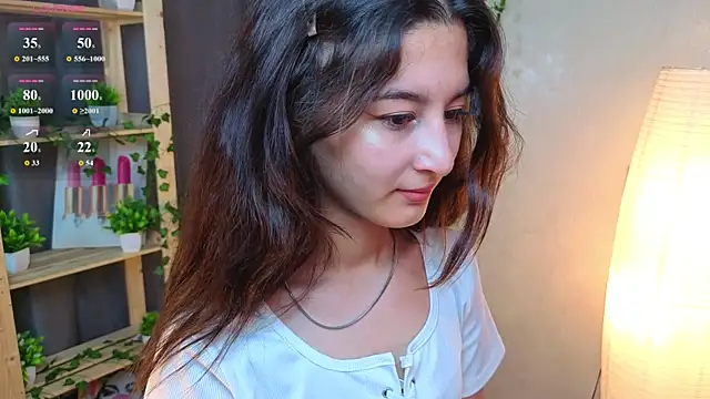 JasminKitany online show from June 24, 2026, 6:39 pm