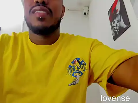 Snapshot of AlessandroHammed chatting on June 17, 2026, 3:11 pm AlessandroHammed online show from June 17, 2026, 3:11 pm