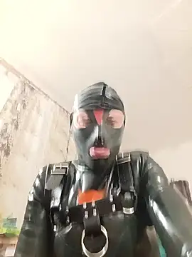 Snapshot of RubberFetischem chatting on January 19, 2026, 12:25 am RubberFetischem online show from January 19, 2026, 12:25 am