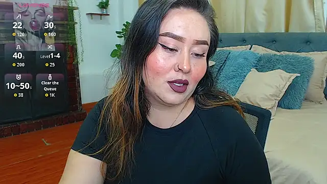 Snapshot of Khalia_ chatting on June 7, 2026, 2:44 pm Khalia online show from June 7, 2026, 2:44 pm