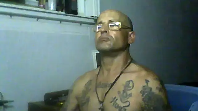 Snapshot of SlickDickyadown chatting on June 23, 2026, 5:27 am SlickDickyadown online show from June 23, 2026, 5:27 am