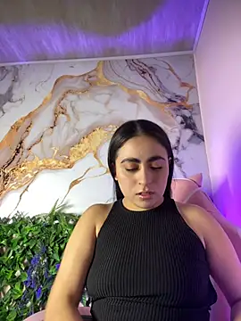 Snapshot of LILI_911 chatting on July 5, 2026, 6:04 pm LILI 911 online show from July 5, 2026, 6:04 pm