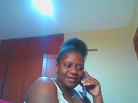 Snapshot of biganni_ chatting on July 9, 2026, 8:15 am biganni online show from July 9, 2026, 8:15 am