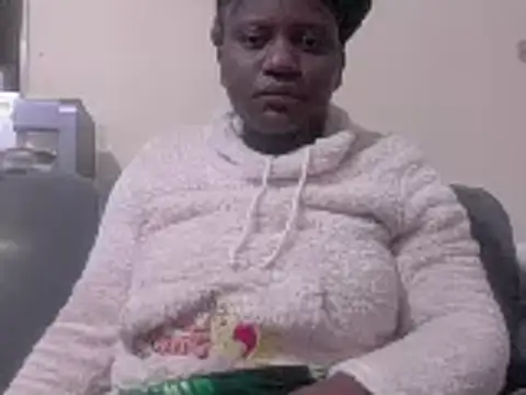 Snapshot of biganni_ chatting on July 11, 2026, 12:11 am biganni online show from July 11, 2026, 12:11 am