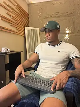 LoganVarela online show from July 13, 2026, 4:06 pm