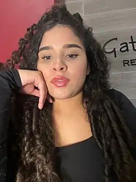 Antonella Whitmore online show from June 8, 2026, 1:11 am