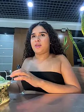 Antonella Whitmore online show from June 14, 2026, 11:06 pm