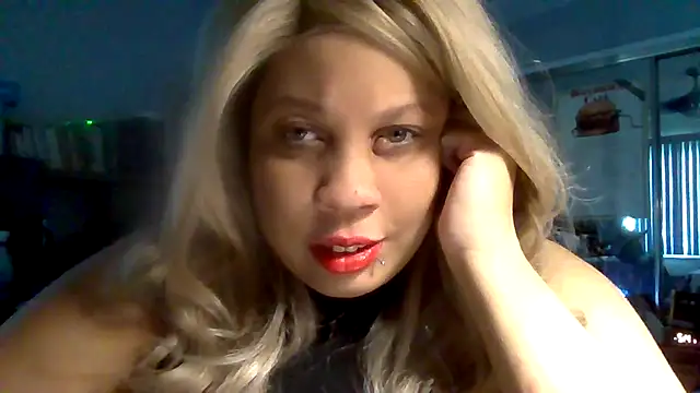 Snapshot of NotEvenPretty chatting on June 18, 2026, 12:42 am NotEvenPretty online show from June 18, 2026, 12:42 am