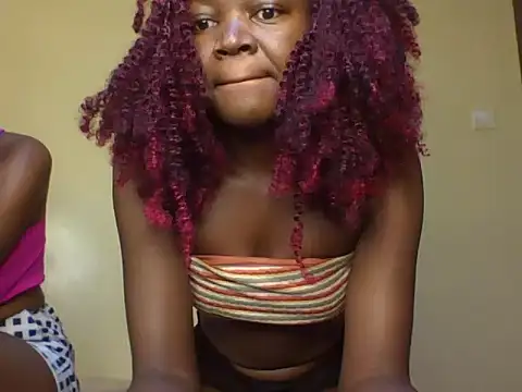 Snapshot of Melly_moll chatting on July 17, 2026, 2:25 pm Melly moll online show from July 17, 2026, 2:25 pm