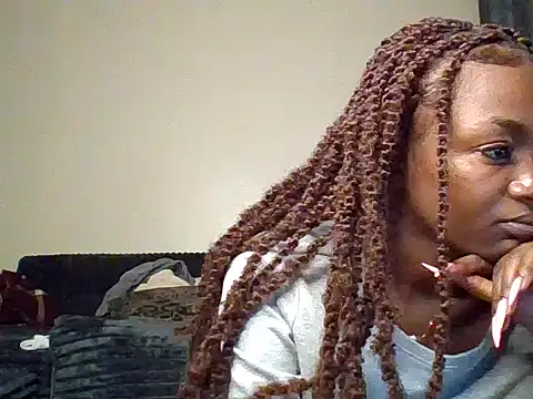 Snapshot of Lill_Miss chatting on July 6, 2026, 8:22 pm Lill Miss online show from July 6, 2026, 8:22 pm