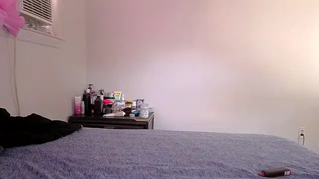 Prettywettkittycc online show from July 17, 2026, 3:53 pm