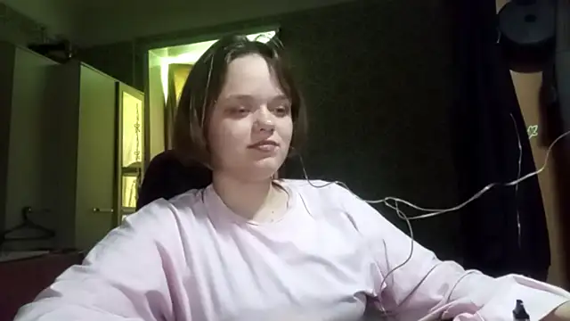 FlirtingAdele 1 online show from June 14, 2026, 7:31 am