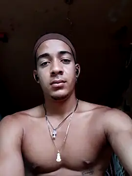 Snapshot of Enzo_Manul chatting on June 8, 2026, 3:23 pm Enzo Manul online show from June 8, 2026, 3:23 pm