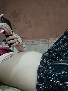 Snapshot of Miss-cutee chatting on August 3, 2026, 9:26 am Miss-cutee online show from August 3, 2026, 9:26 am