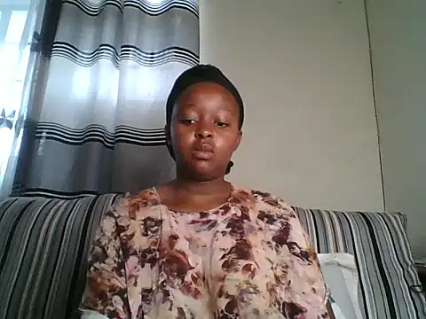 Snapshot of Ellah_simone chatting on July 22, 2026, 8:05 am Ellah simone online show from July 22, 2026, 8:05 am