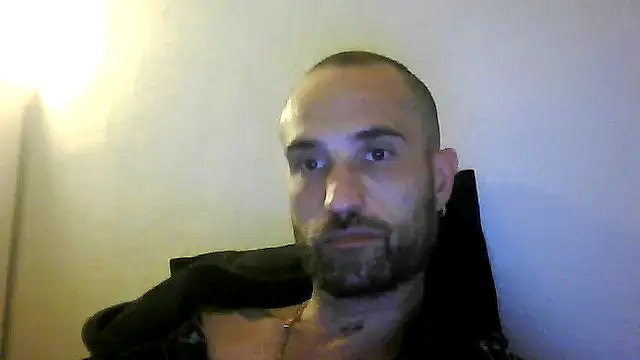 Snapshot of phanton29 chatting on June 8, 2026, 1:28 am phanton29 online show from June 8, 2026, 1:28 am