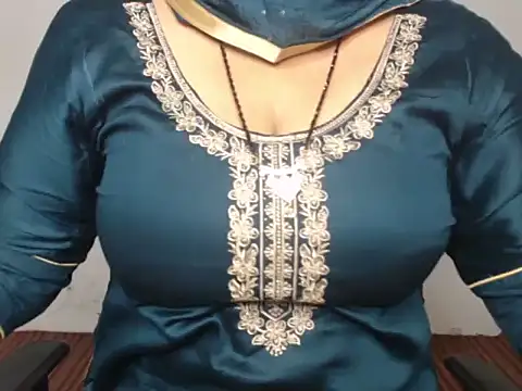 Snapshot of Dark_Fantasy09 chatting on June 8, 2026, 3:40 am Dark Fantasy09 online show from June 8, 2026, 3:40 am