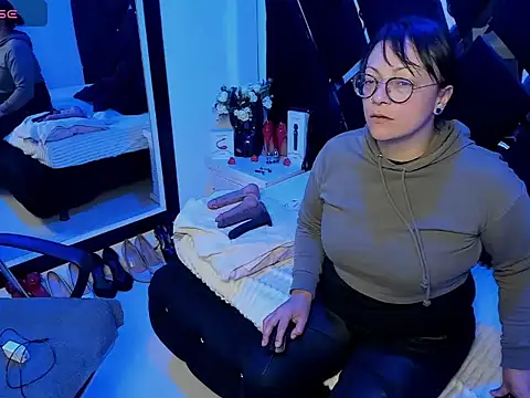 Snapshot of Susana_Flame chatting on July 22, 2026, 3:41 am Susana Flame online show from July 22, 2026, 3:41 am