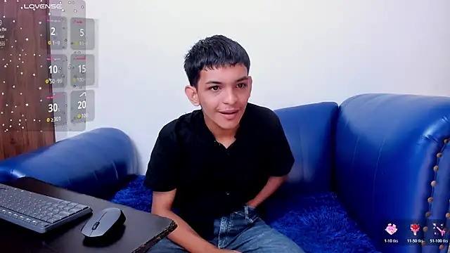 littlecum18 online show from June 18, 2026, 12:21 pm